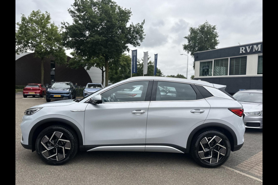 BYD ATTO 3 Design Complete Auto | Panoramadak | Elektrische Kofferbak | 360° Camera | Rijklaar incl. Fabrieksgarantie t/m 2029 | Aandrijflijn & Accu tot 2031!