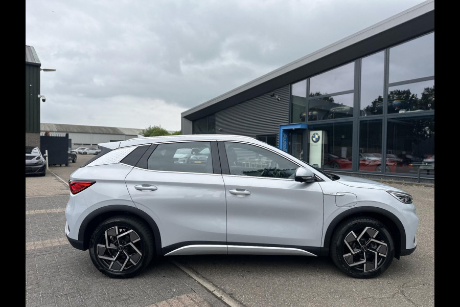 BYD ATTO 3 Design Complete Auto | Panoramadak | Elektrische Kofferbak | 360° Camera | Rijklaar incl. Fabrieksgarantie t/m 2029 | Aandrijflijn & Accu tot 2031!
