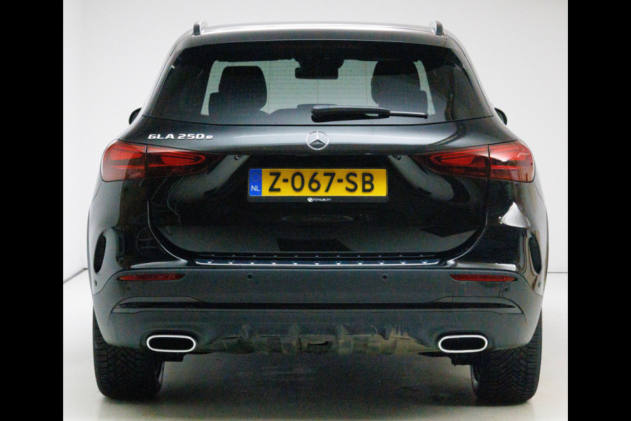 Mercedes-Benz GLA 250 e AMG Line Star Edition 218 PK | Face-lift | Nightpakket | Achteruitrijcamera | Sfeerverlichting All-season, Electrische achterklep, Keyless, Adaptive cruise, Draadloze tel.lader