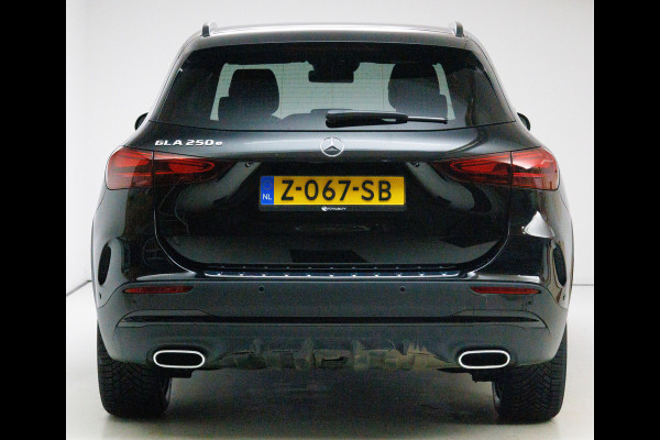 Mercedes-Benz GLA 250 e AMG Line Star Edition 218 PK | Face-lift | Nightpakket | Achteruitrijcamera | Sfeerverlichting All-season, Electrische achterklep, Keyless, Adaptive cruise, Draadloze tel.lader