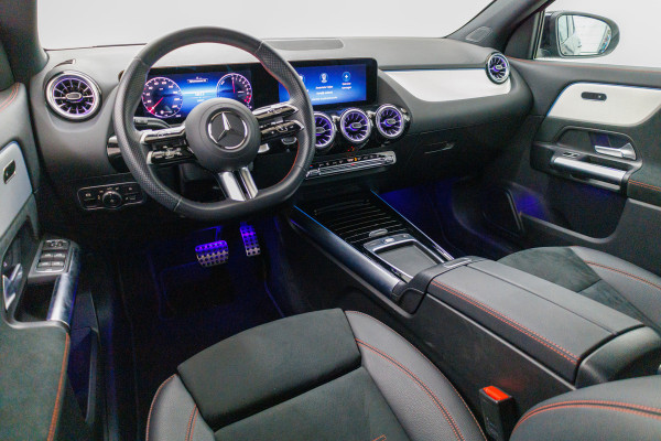 Mercedes-Benz GLA 250 e AMG Line Star Edition 218 PK | Face-lift | Nightpakket | Achteruitrijcamera | Sfeerverlichting All-season, Electrische achterklep, Keyless, Adaptive cruise, Draadloze tel.lader