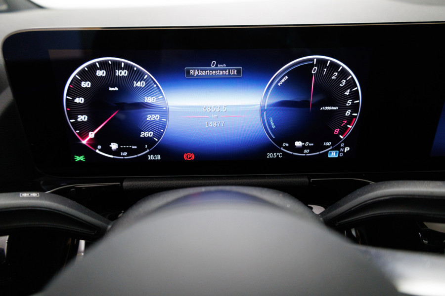 Mercedes-Benz GLA 250 e AMG Line Star Edition 218 PK | Face-lift | Nightpakket | Achteruitrijcamera | Sfeerverlichting All-season, Electrische achterklep, Keyless, Adaptive cruise, Draadloze tel.lader