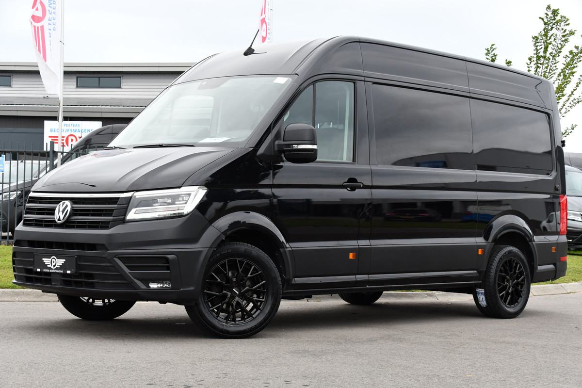 Volkswagen Crafter 35 2.0 TDI L3H3 Black Edition Cruise, Camera, Carplay, 177PK, Automaat, Sensoren, Multimedia, LED, Trekhaak, Uniek! Volkswagen Crafter 35 2.0 TDI L3H3 Black Edition Cruise, Camera, Carplay, 177PK, Automaat, Sensoren, Multimedia, LED, Trekhaak, Uniek!