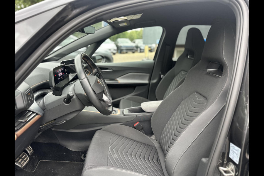 CUPRA Born Business Plus 62 kWh ADD. CRUISE CONTROLE | CAMERA | 19 INCH / ALL SEASON BANDEN \ HEAD-UP DISPLAY | VEEL OPTIES \ RIJKLAAR MET GARANTIE