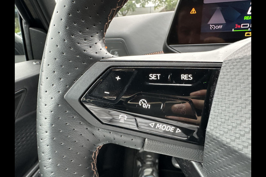 CUPRA Born Business Plus 62 kWh ADD. CRUISE CONTROLE | CAMERA | 19 INCH / ALL SEASON BANDEN \ HEAD-UP DISPLAY | VEEL OPTIES \ RIJKLAAR MET GARANTIE