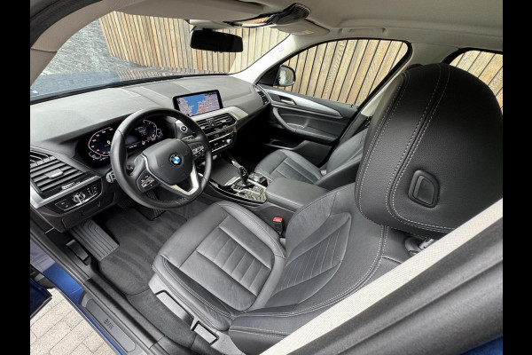 BMW X3 xDrive30e Automaat | Stoelverwarming | Leer | 20 inch lichtmetalen velgen | LED verlichting | Apple CarPlay | Cruise control | C