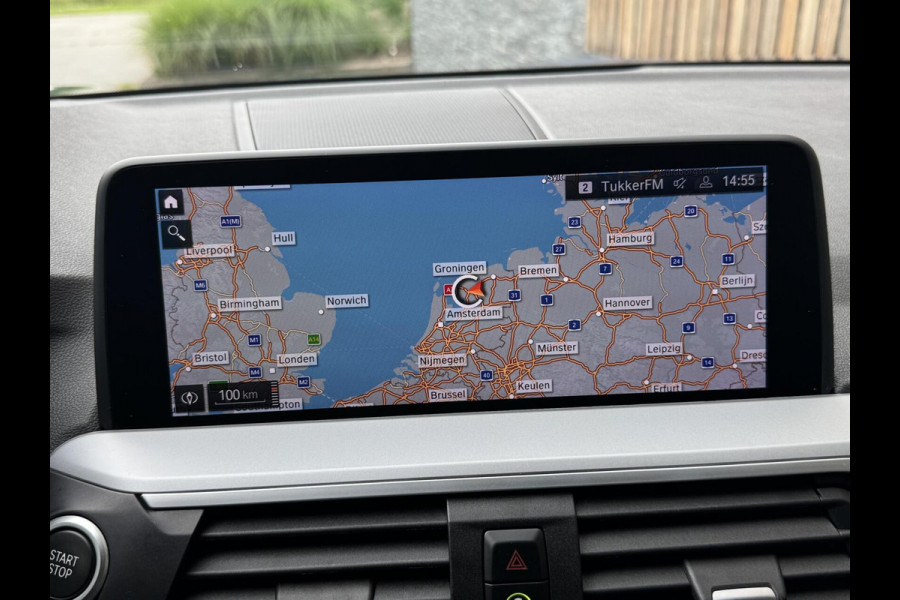 BMW X3 xDrive30e Automaat | Stoelverwarming | Leer | 20 inch lichtmetalen velgen | LED verlichting | Apple CarPlay | Cruise control | C