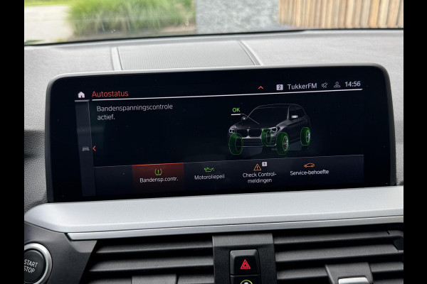 BMW X3 xDrive30e Automaat | Stoelverwarming | Leer | 20 inch lichtmetalen velgen | LED verlichting | Apple CarPlay | Cruise control | C