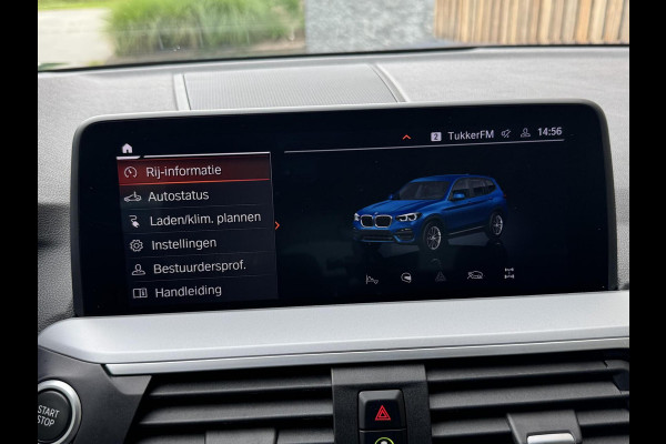 BMW X3 xDrive30e Automaat | Stoelverwarming | Leer | 20 inch lichtmetalen velgen | LED verlichting | Apple CarPlay | Cruise control | C