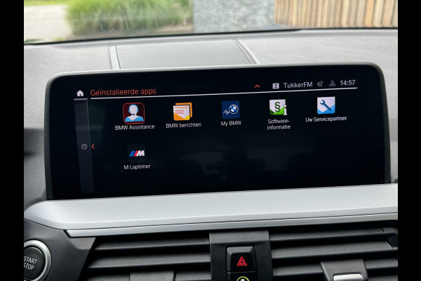 BMW X3 xDrive30e Automaat | Stoelverwarming | Leer | 20 inch lichtmetalen velgen | LED verlichting | Apple CarPlay | Cruise control | C