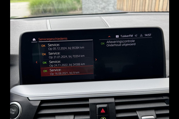 BMW X3 xDrive30e Automaat | Stoelverwarming | Leer | 20 inch lichtmetalen velgen | LED verlichting | Apple CarPlay | Cruise control | C