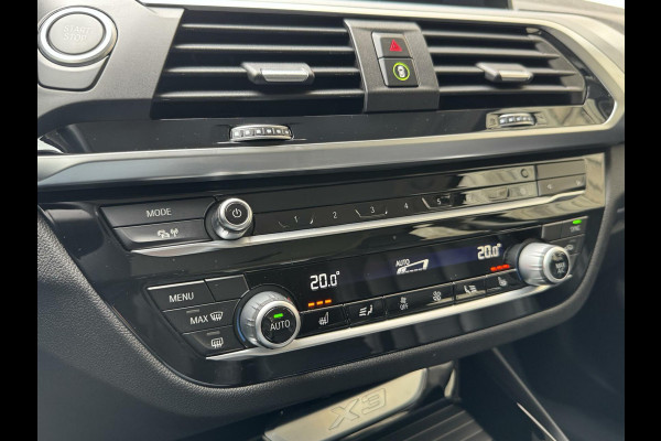 BMW X3 xDrive30e Automaat | Stoelverwarming | Leer | 20 inch lichtmetalen velgen | LED verlichting | Apple CarPlay | Cruise control | C