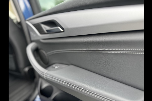BMW X3 xDrive30e Automaat | Stoelverwarming | Leer | 20 inch lichtmetalen velgen | LED verlichting | Apple CarPlay | Cruise control | C