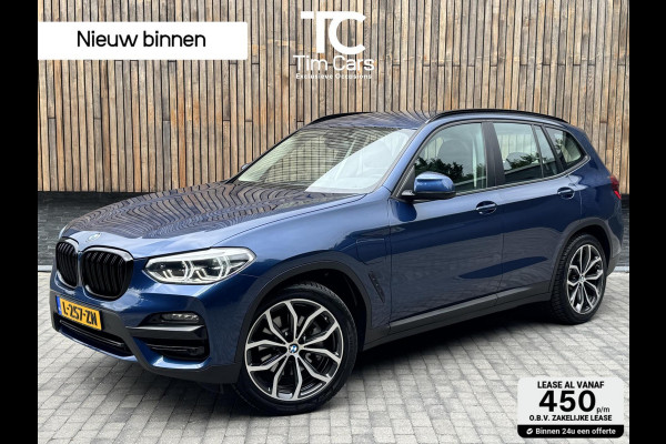 BMW X3 xDrive30e Automaat | Stoelverwarming | Leer | 20 inch lichtmetalen velgen | LED verlichting | Apple CarPlay | Cruise control | C