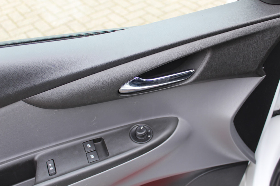 Opel KARL 1.0 ecoFLEX Innovation / Navigatie / Parkeerhulp achter / Cruise Control / Stuurverwarming / Stoelverwarming
