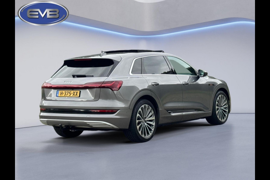Audi e-tron E-tron 55 quattro advanced 95 kWh S-line, panoramadak, leder, HUD, trekhaak, vele opties