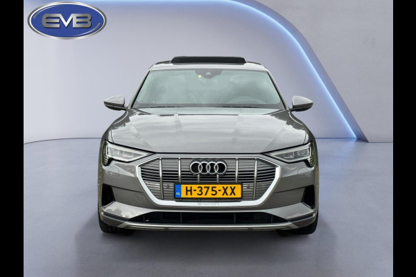 Audi e-tron E-tron 55 quattro advanced 95 kWh S-line, panoramadak, leder, HUD, trekhaak, vele opties