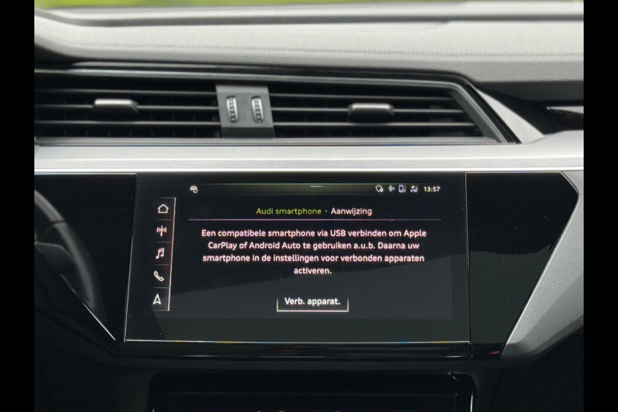 Audi e-tron E-tron 55 quattro advanced 95 kWh S-line, panoramadak, leder, HUD, trekhaak, vele opties