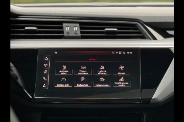 Audi e-tron E-tron 55 quattro advanced 95 kWh S-line, panoramadak, leder, HUD, trekhaak, vele opties