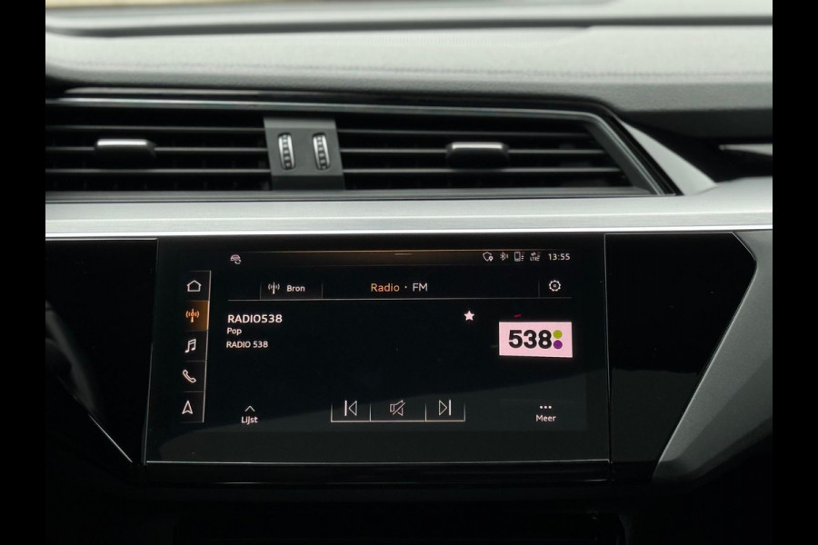 Audi e-tron E-tron 55 quattro advanced 95 kWh S-line, panoramadak, leder, HUD, trekhaak, vele opties