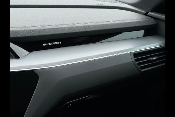Audi e-tron E-tron 55 quattro advanced 95 kWh S-line, panoramadak, leder, HUD, trekhaak, vele opties