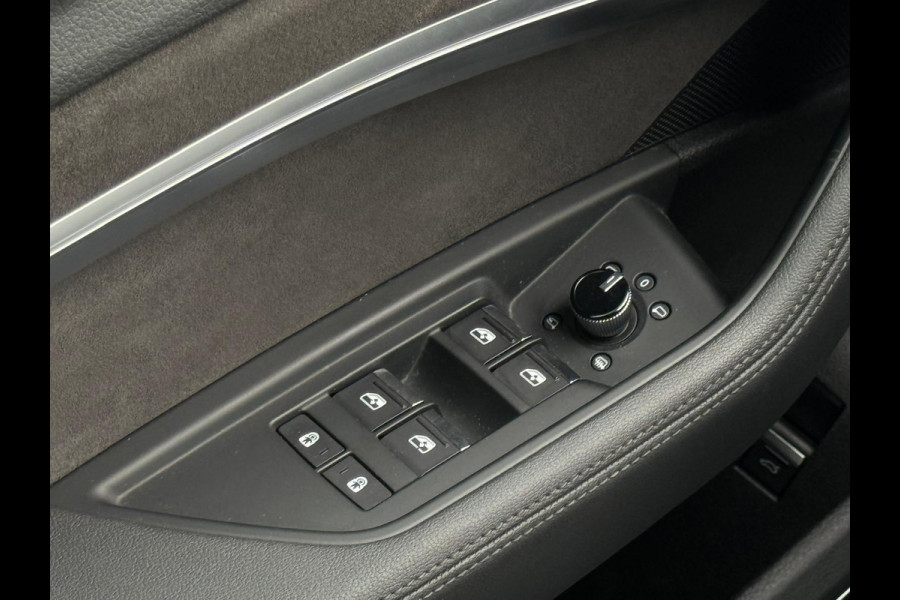 Audi e-tron E-tron 55 quattro advanced 95 kWh S-line, panoramadak, leder, HUD, trekhaak, vele opties