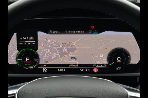 Audi e-tron E-tron 55 quattro advanced 95 kWh S-line, panoramadak, leder, HUD, trekhaak, vele opties