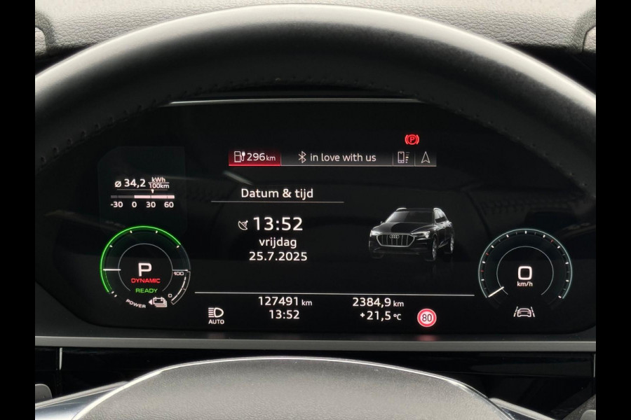 Audi e-tron E-tron 55 quattro advanced 95 kWh S-line, panoramadak, leder, HUD, trekhaak, vele opties