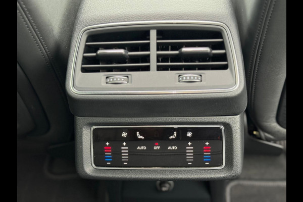 Audi e-tron E-tron 55 quattro advanced 95 kWh S-line, panoramadak, leder, HUD, trekhaak, vele opties