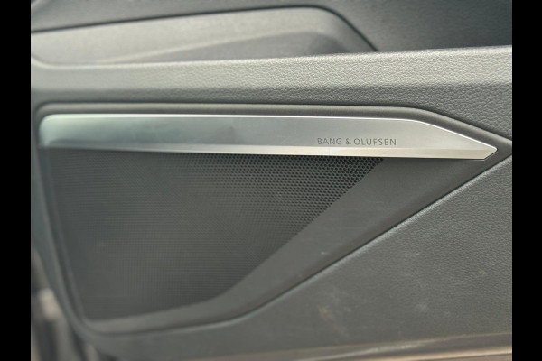 Audi e-tron E-tron 55 quattro advanced 95 kWh S-line, panoramadak, leder, HUD, trekhaak, vele opties