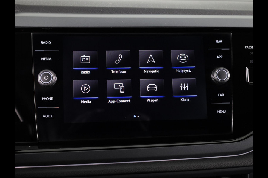 Volkswagen Polo 1.0 TSI R-Line 95 pk Automaat (DSG) | Verlengde garantie | Navigatie via App | Parkeersensoren | Matrix LED koplampen | Apple Carplay/Android Auto | R-Line |