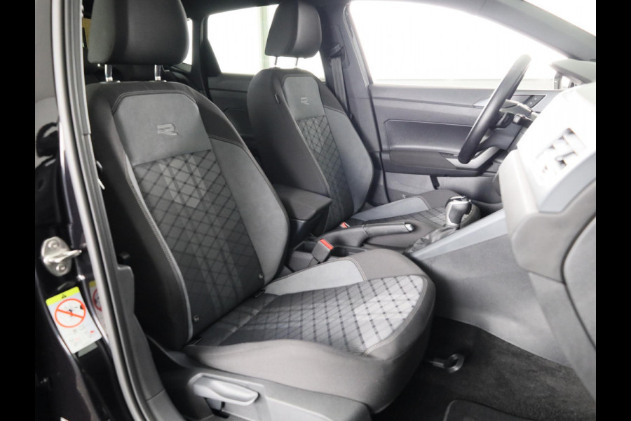 Volkswagen Polo 1.0 TSI R-Line 95 pk Automaat (DSG) | Verlengde garantie | Navigatie via App | Parkeersensoren | Matrix LED koplampen | Apple Carplay/Android Auto | R-Line |