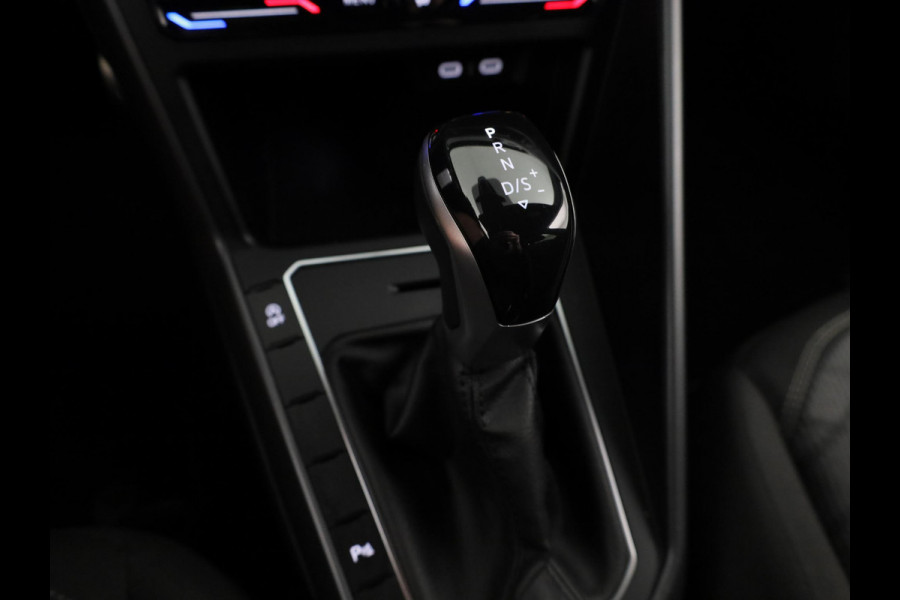 Volkswagen Polo 1.0 TSI R-Line 95 pk Automaat (DSG) | Verlengde garantie | Navigatie via App | Parkeersensoren | Matrix LED koplampen | Apple Carplay/Android Auto | R-Line |