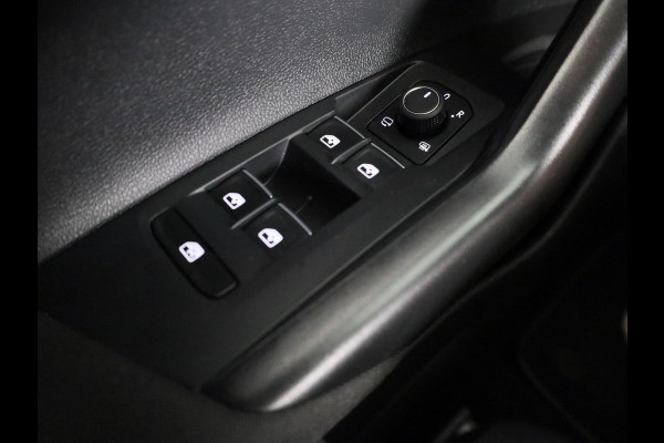 Volkswagen Polo 1.0 TSI R-Line 95 pk Automaat (DSG) | Verlengde garantie | Navigatie via App | Parkeersensoren | Matrix LED koplampen | Apple Carplay/Android Auto | R-Line |
