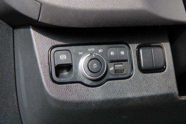 Mercedes-Benz Sprinter 315 1.9 CDI 150pk L2H2 Automaat / Camera / Adaptieve cruise / LED