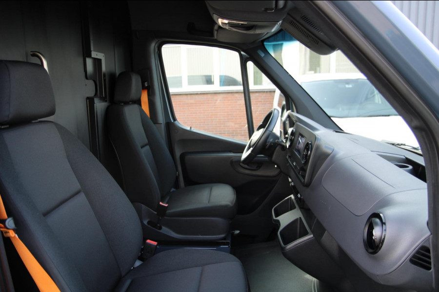 Mercedes-Benz Sprinter 315 1.9 CDI 150pk L2H2 Automaat / Camera / Adaptieve cruise / LED