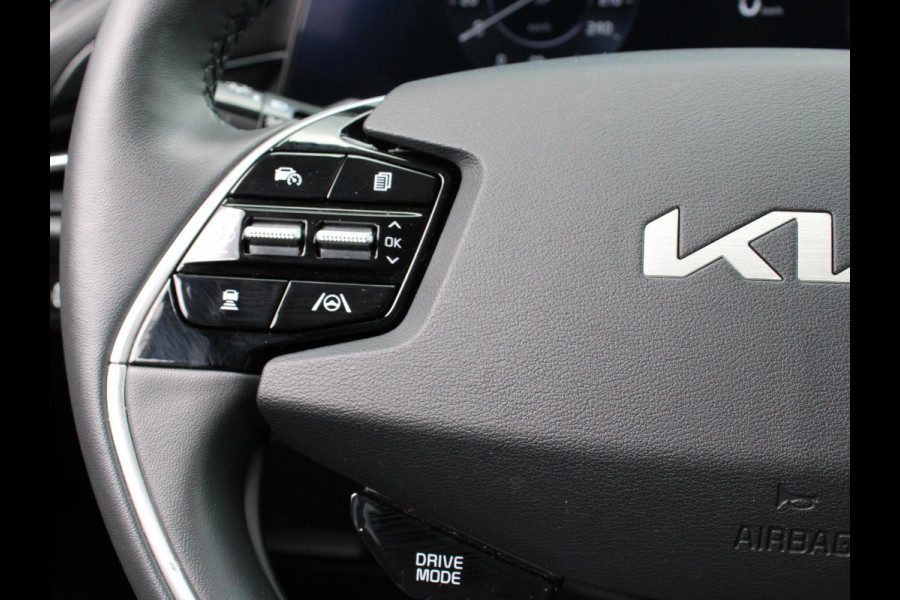 Kia Niro EV DynamicPlusLine 64.8 kWh | Trekhaak | Schuifkanteldak | Stoel en stuurverwarming |