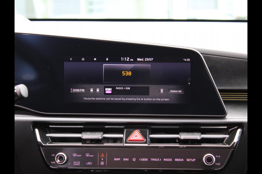 Kia Niro EV DynamicPlusLine 64.8 kWh | Trekhaak | Schuifkanteldak | Stoel en stuurverwarming |