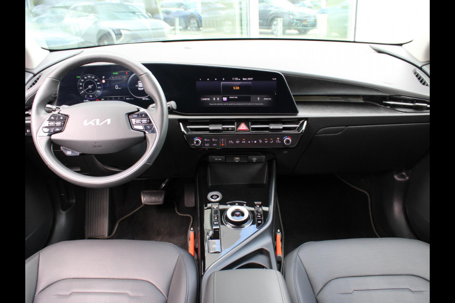 Kia Niro EV DynamicPlusLine 64.8 kWh | Trekhaak | Schuifkanteldak | Stoel en stuurverwarming |