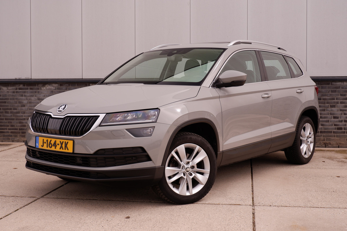 Škoda Karoq 1.5 TSI ACT Business Edition | Pano | LED | Carplay | Virtual | Camera | Navi Škoda Karoq 1.5 TSI ACT Business Edition | Pano | LED | Carplay | Virtual | Camera | Navi