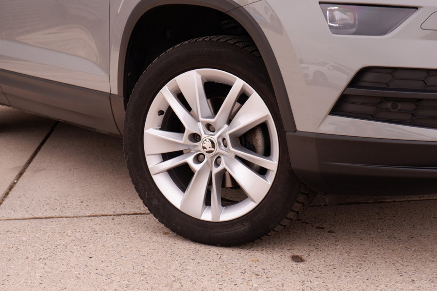 Škoda Karoq 1.5 TSI ACT Business Edition | Pano | LED | Carplay | Virtual | Camera | Navi