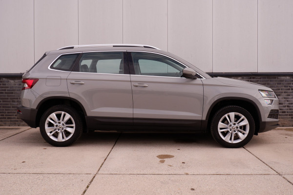 Škoda Karoq 1.5 TSI ACT Business Edition | Pano | LED | Carplay | Virtual | Camera | Navi