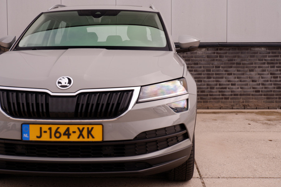 Škoda Karoq 1.5 TSI ACT Business Edition | Pano | LED | Carplay | Virtual | Camera | Navi