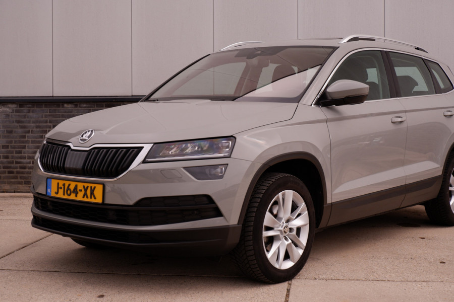 Škoda Karoq 1.5 TSI ACT Business Edition | Pano | LED | Carplay | Virtual | Camera | Navi