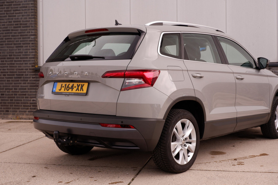 Škoda Karoq 1.5 TSI ACT Business Edition | Pano | LED | Carplay | Virtual | Camera | Navi