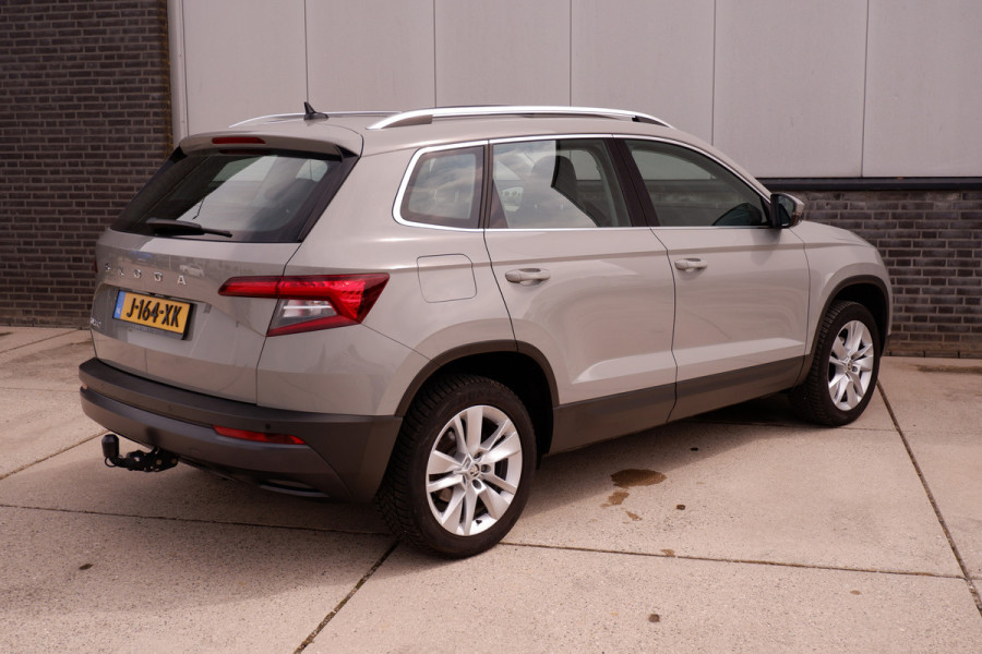 Škoda Karoq 1.5 TSI ACT Business Edition | Pano | LED | Carplay | Virtual | Camera | Navi
