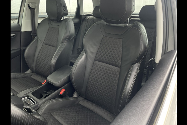 Škoda Karoq 1.5 TSI ACT Business Edition | Pano | LED | Carplay | Virtual | Camera | Navi