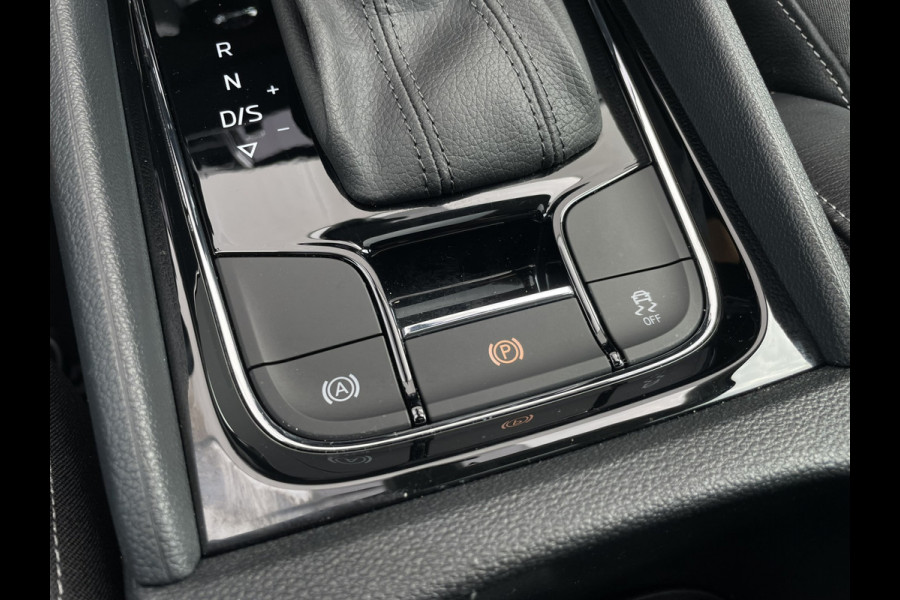 Škoda Karoq 1.5 TSI ACT Business Edition | Pano | LED | Carplay | Virtual | Camera | Navi
