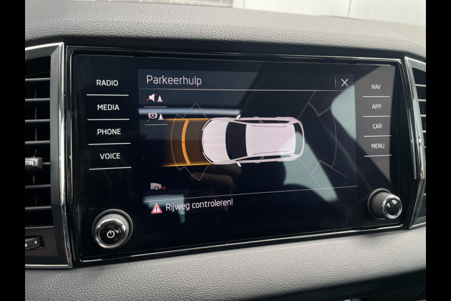 Škoda Karoq 1.5 TSI ACT Business Edition | Pano | LED | Carplay | Virtual | Camera | Navi
