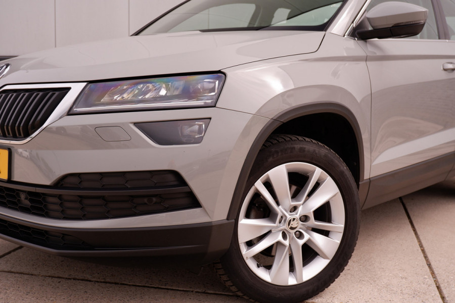 Škoda Karoq 1.5 TSI ACT Business Edition | Pano | LED | Carplay | Virtual | Camera | Navi